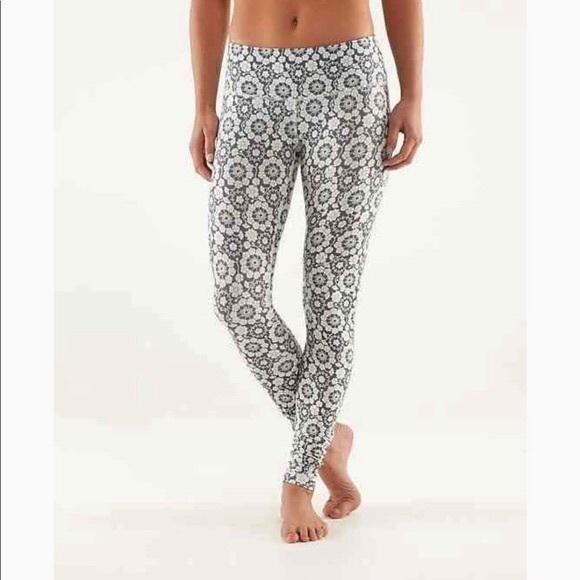Lululemon twiggy floral leggings - Picture 1 of 6